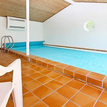 度假居 8 Person In Fjerritslev-by Traum