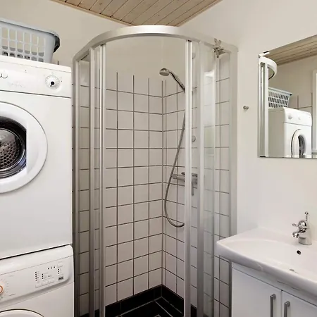 8 Person In Fjerritslev-by Traum